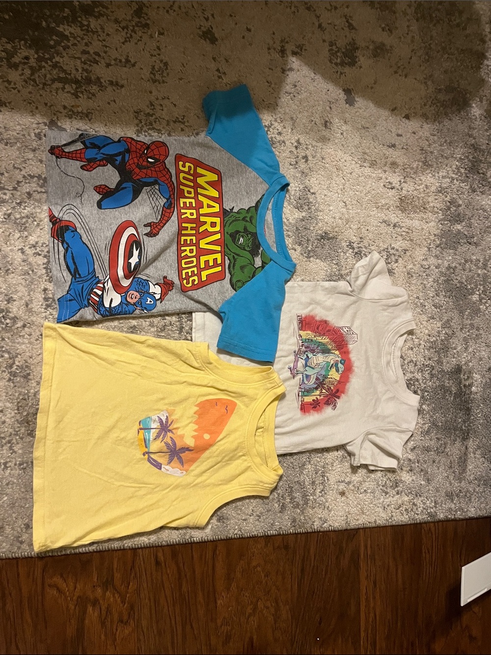 3T bundle 2 t-shirts marvel, t-Rex (cat&jack)one tank top with shark (old navy)